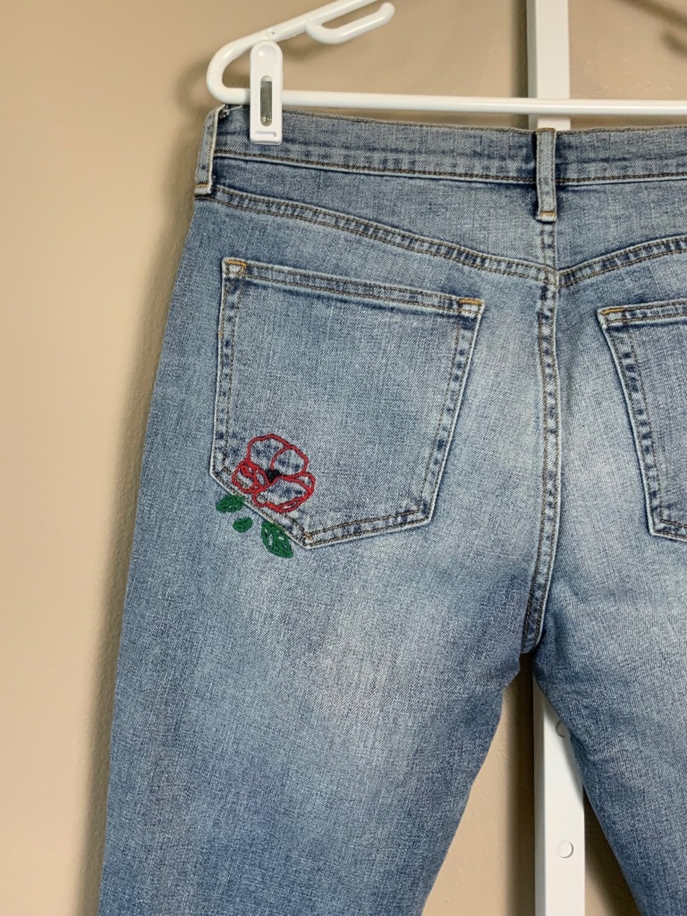 GAP AUTHENTIC 1969 Embroidered Best Girlfriend Jeans - Picture 13 of 16